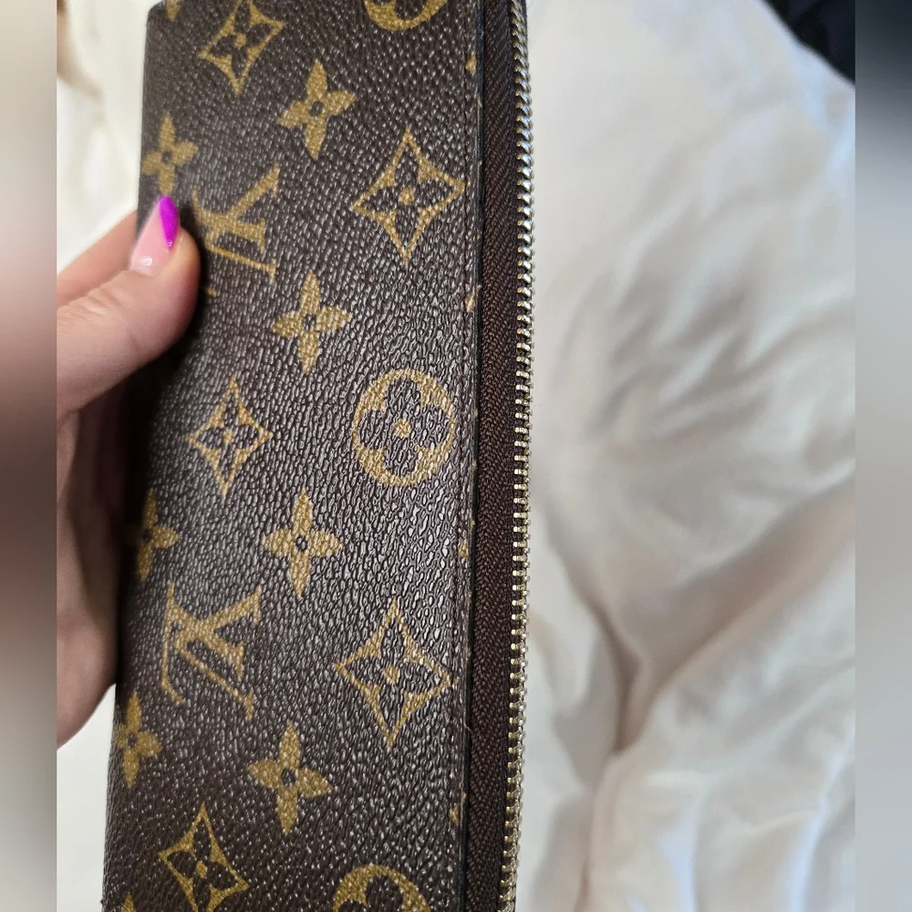 Louis Vuitton Clemence Monogra. Wallet Orange Interior